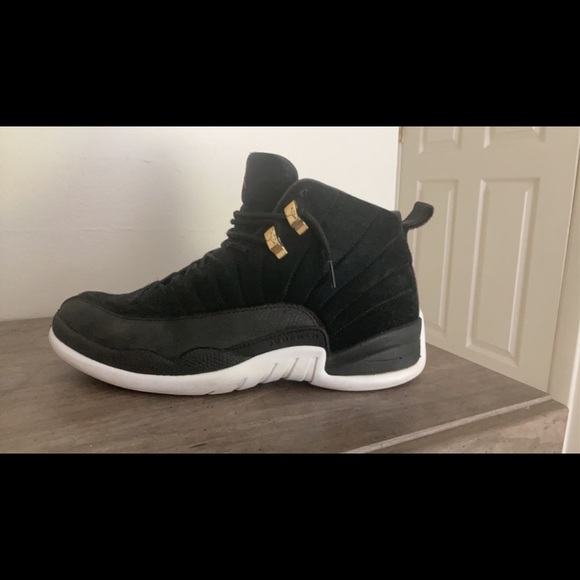 Jordan 12 reverse taxis, size 10 - Picture 3 of 6